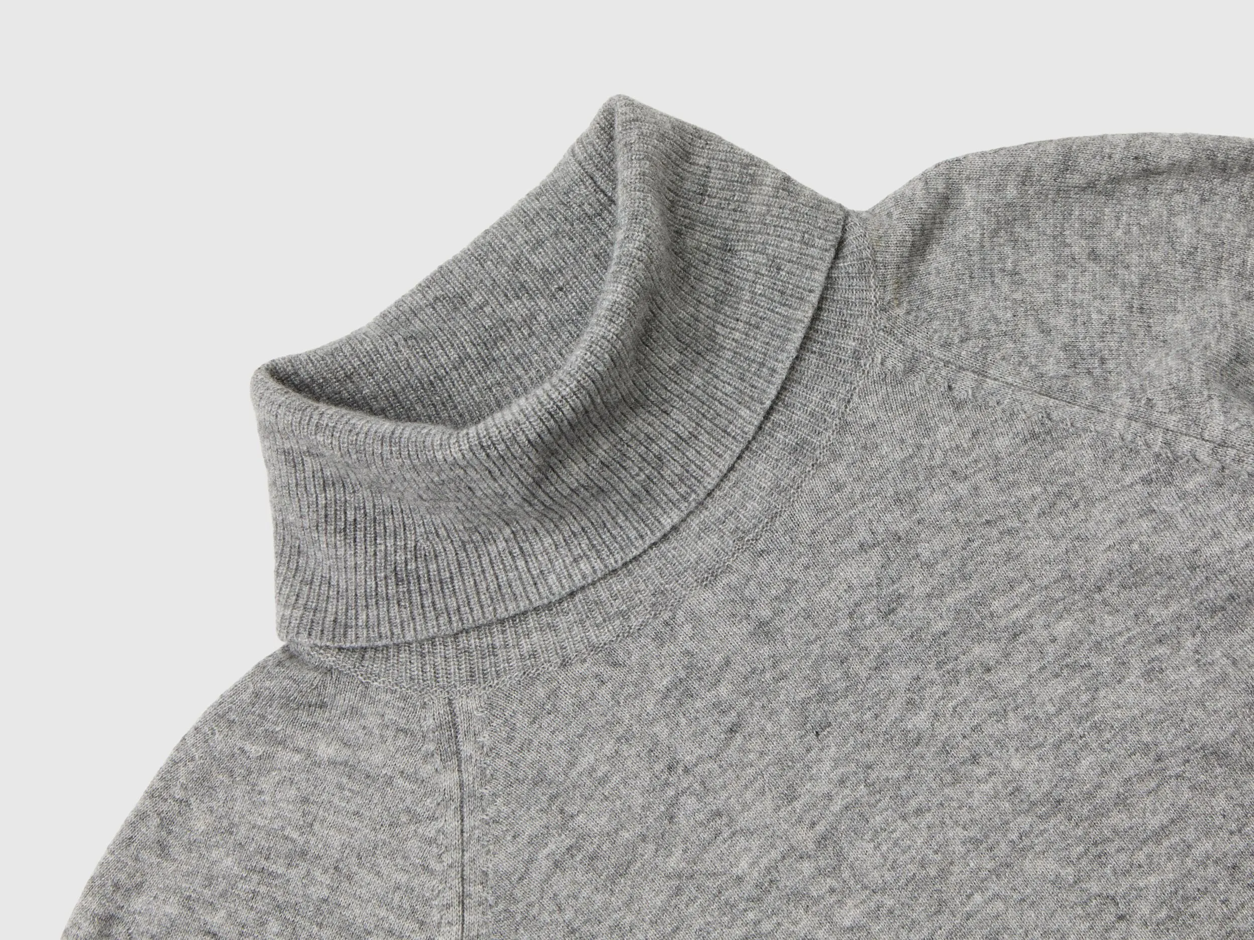 Gray turtleneck sweater in cashmere and wool blend - Light Gray | Benetton