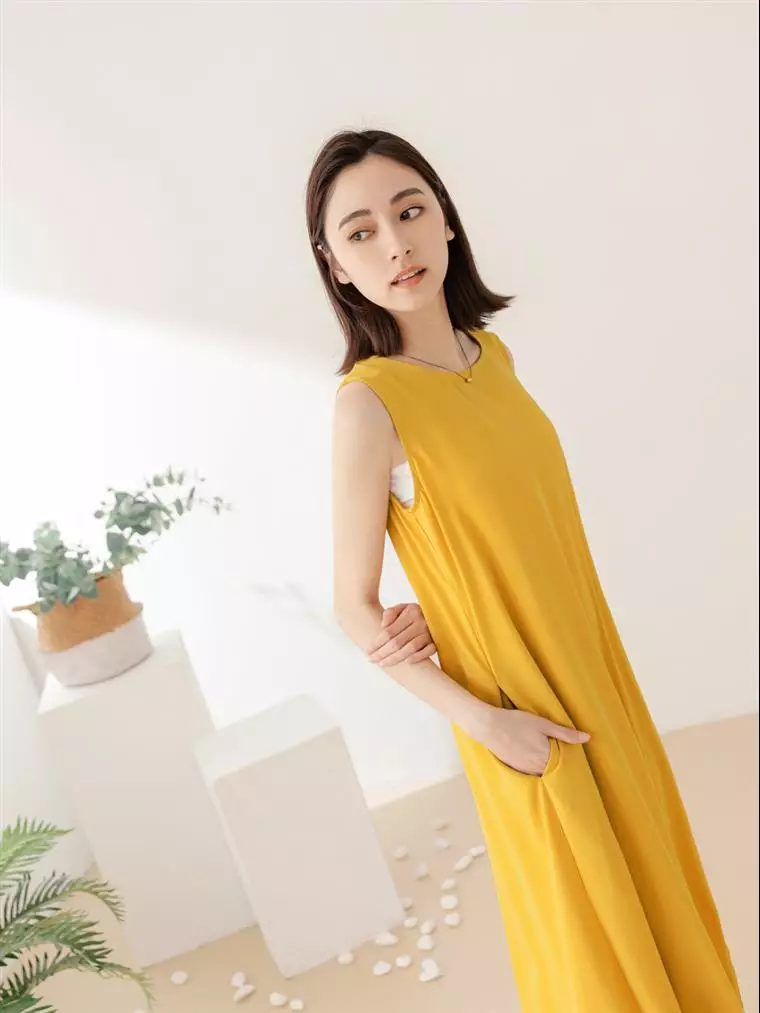 OBSTYLE Cool and Comfortable Snow Chiffon Sleeveless Backless Round Neck Long Dress [DA9751]