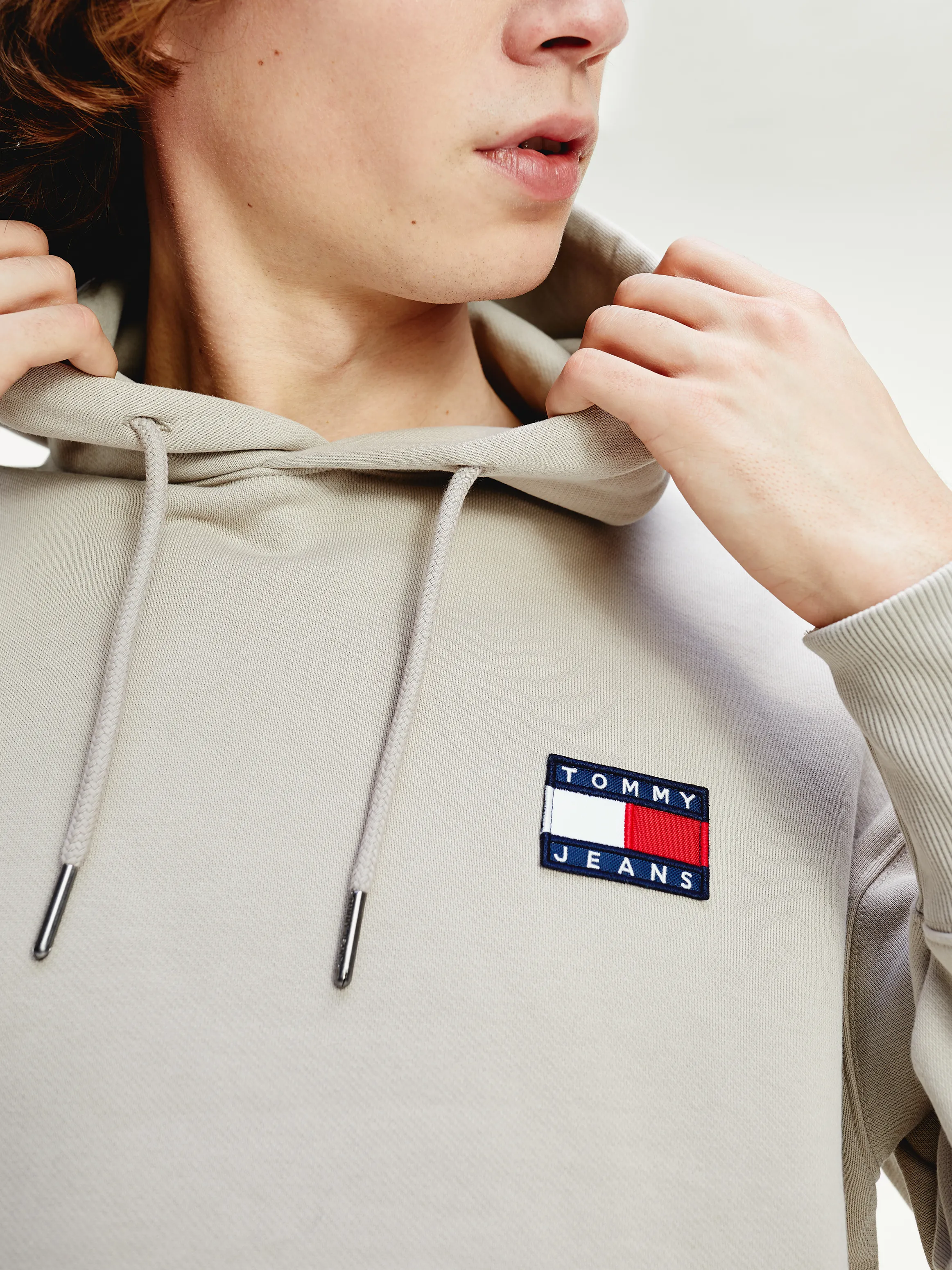 Tommy Badge Hoodie | Sweatshirts & Hoodies | Tommy Hilfiger