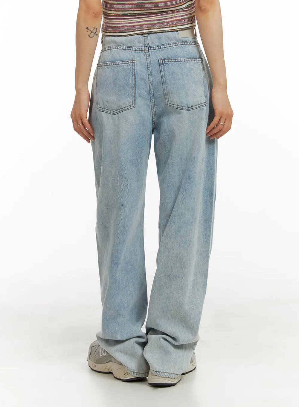 Washed Denim Wide Fit Straight Jeans CA408